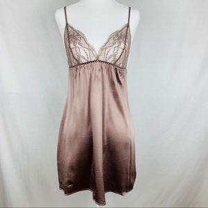 Gorgeous Silk Fleur of England Negligee